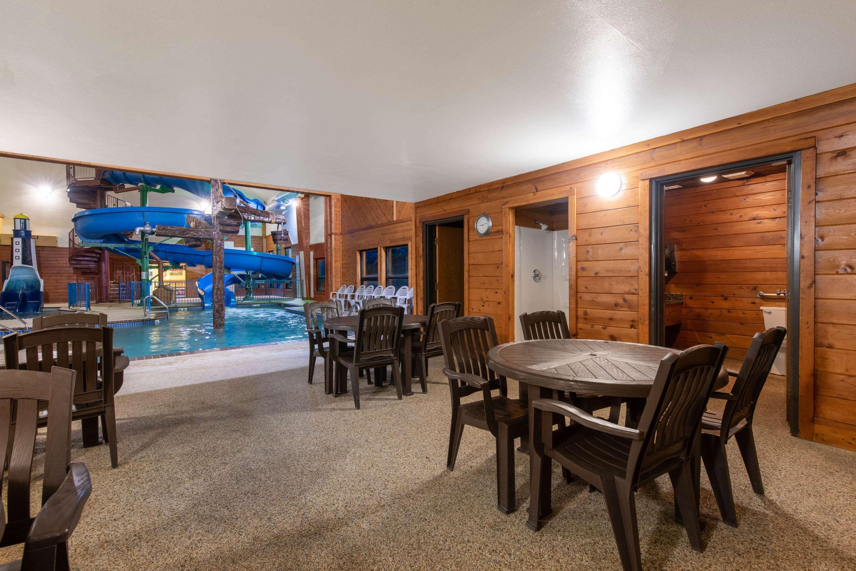 Days Inn By Wyndham Mitchell Sd Bagian luar foto