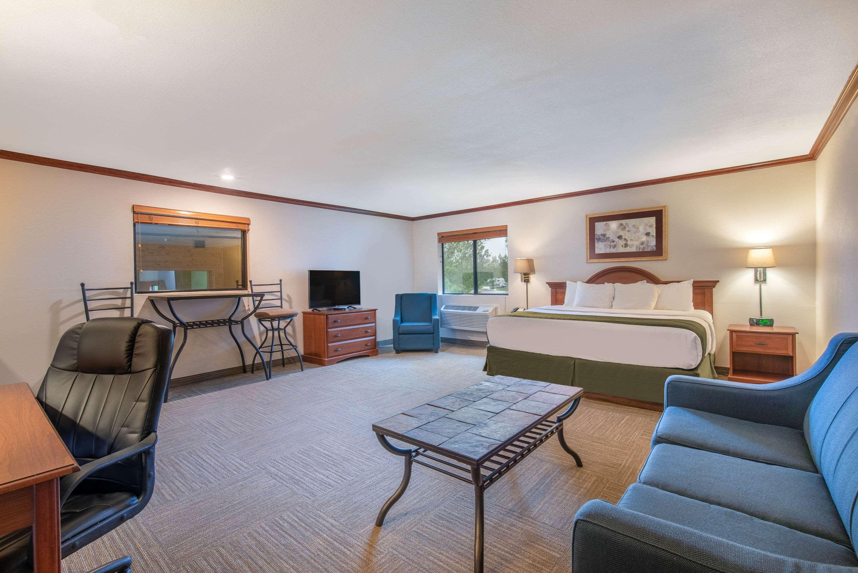 Days Inn By Wyndham Mitchell Sd Bagian luar foto