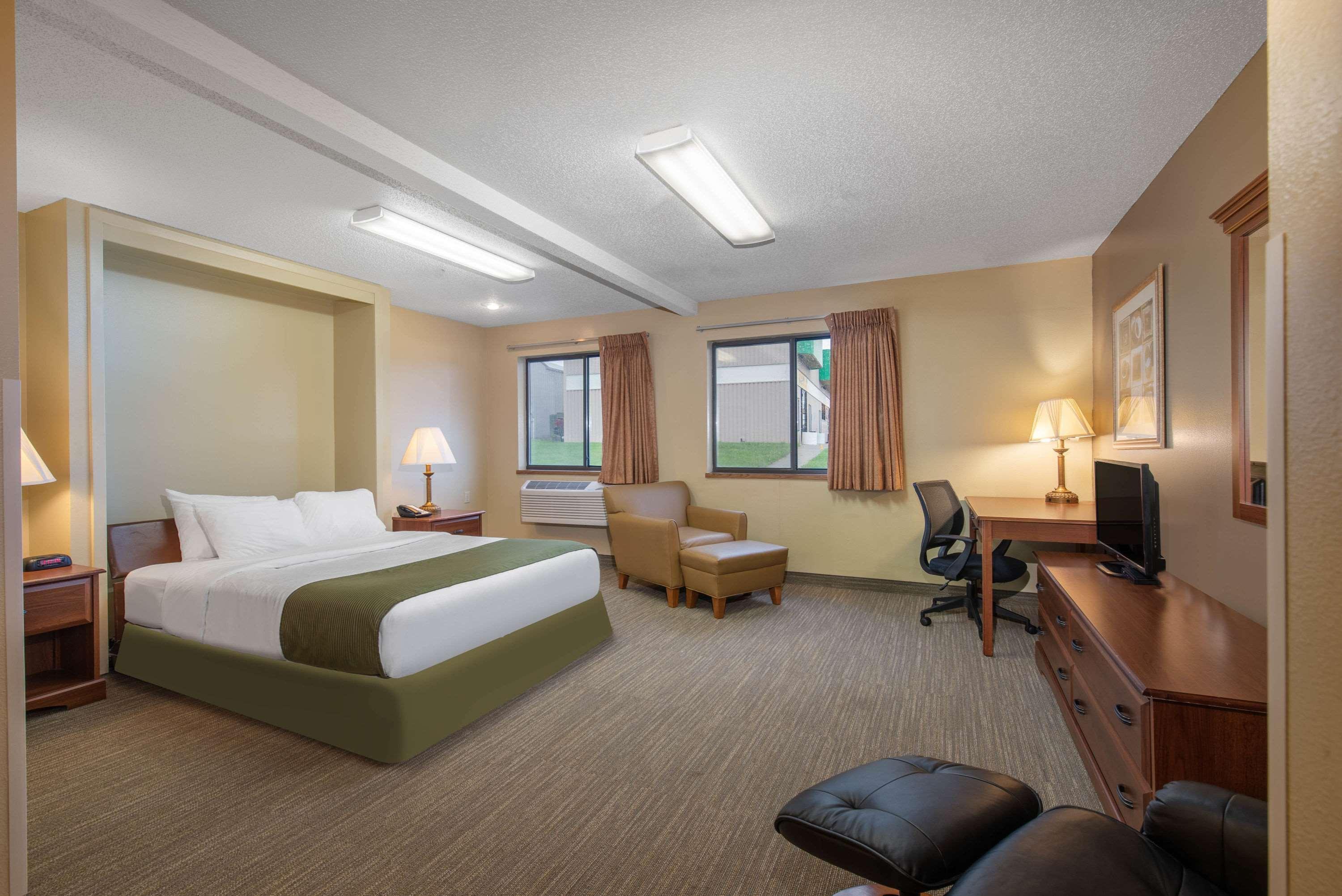 Days Inn By Wyndham Mitchell Sd Bagian luar foto