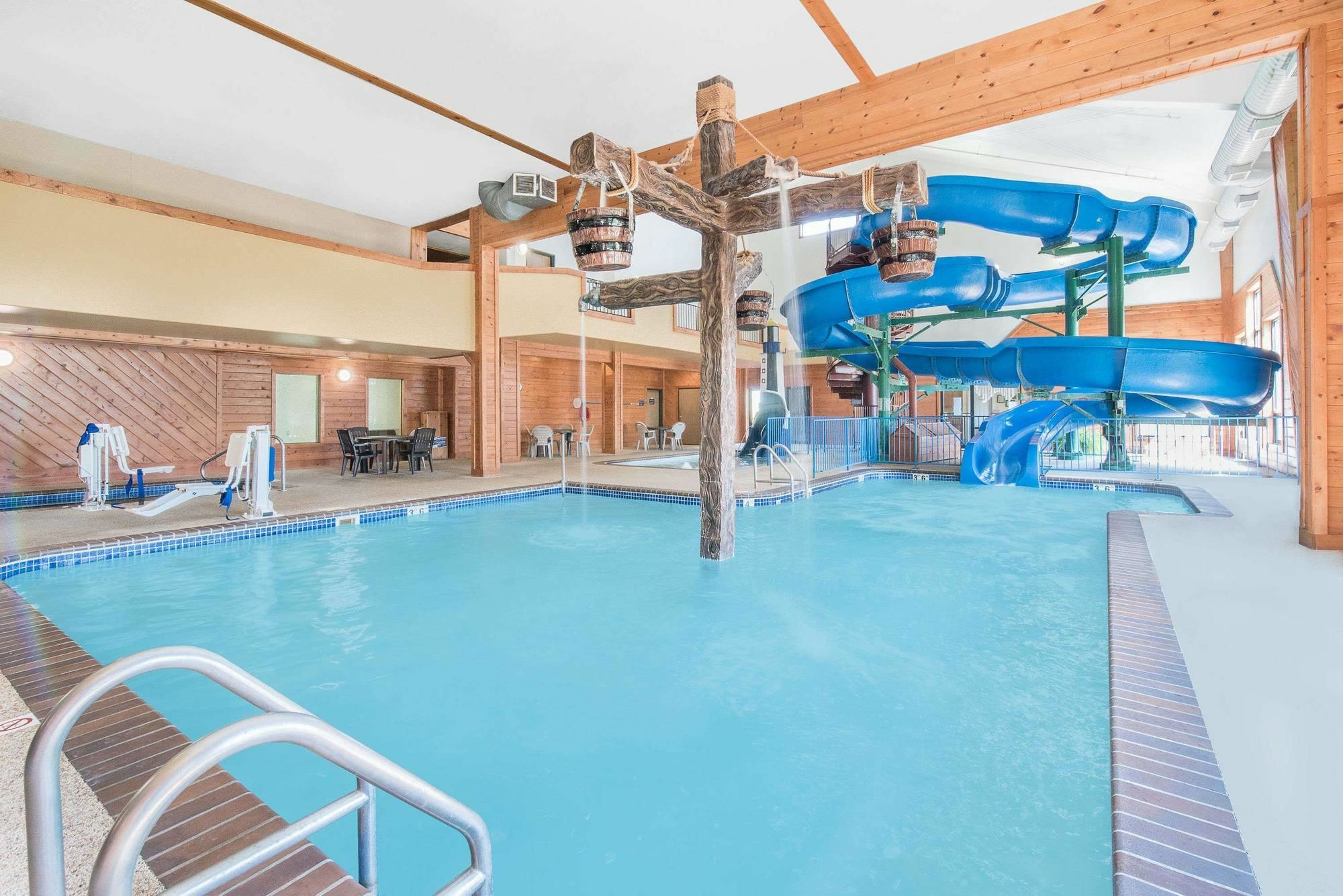 Days Inn By Wyndham Mitchell Sd Bagian luar foto